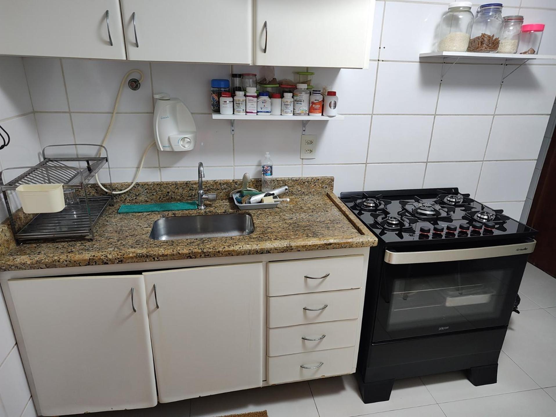 Hostel For One Com Quarto De Solteiro E Banheiro Privativos Vitória Eksteriør billede